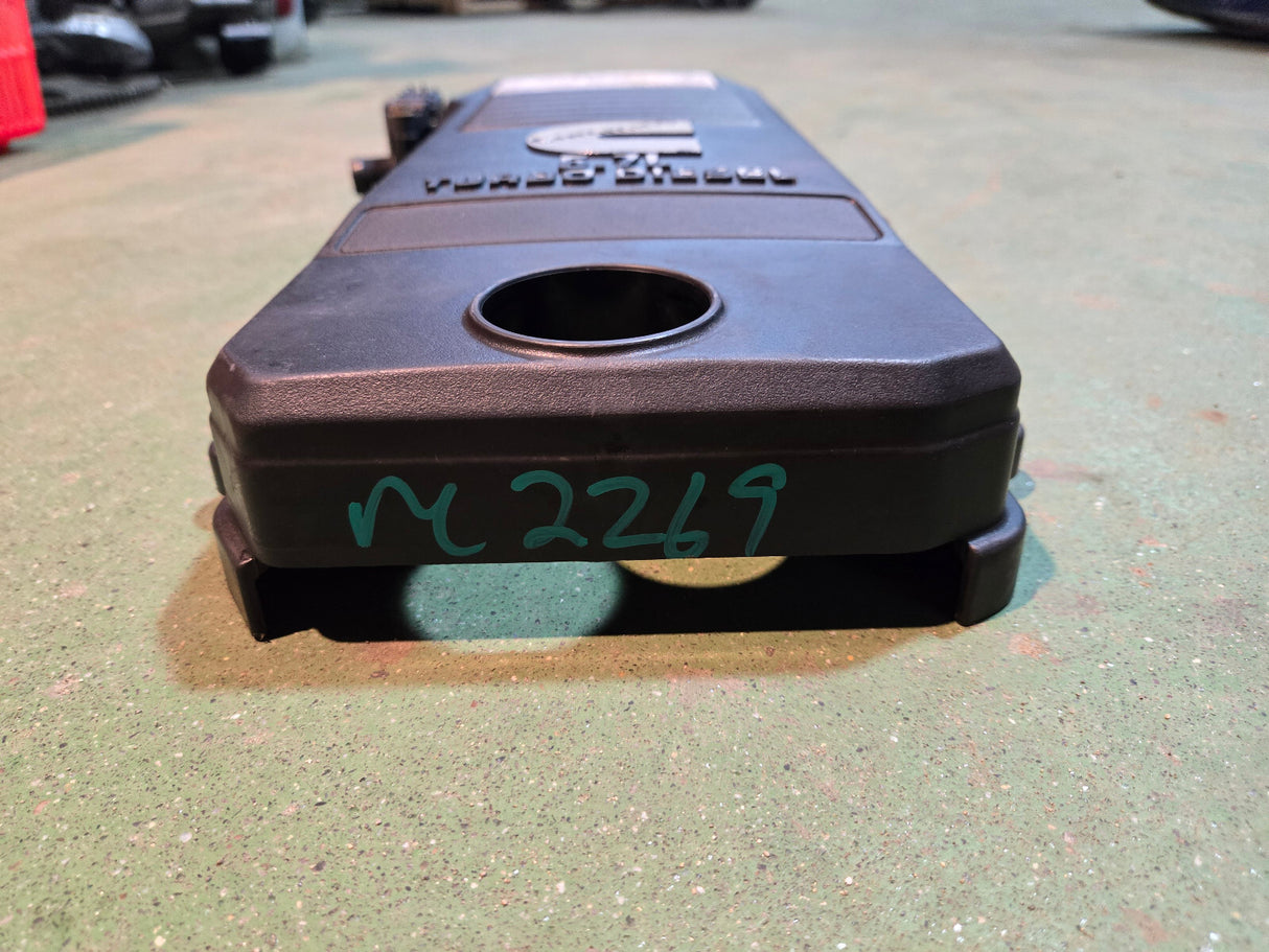 6.7l cummins upper valve cover 5446599