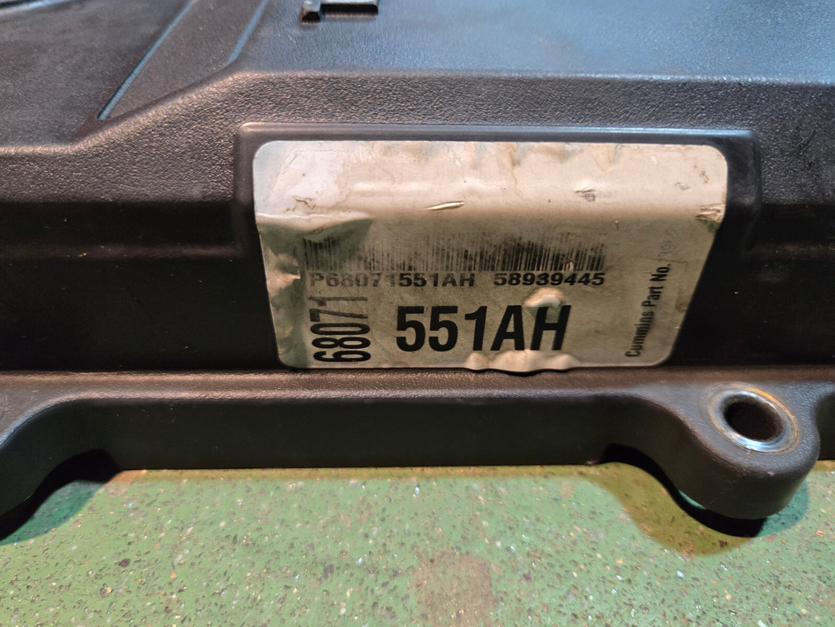 6.7l cummins upper valve cover 5446599