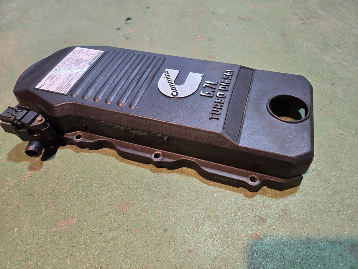 6.7l cummins upper valve cover 5446599