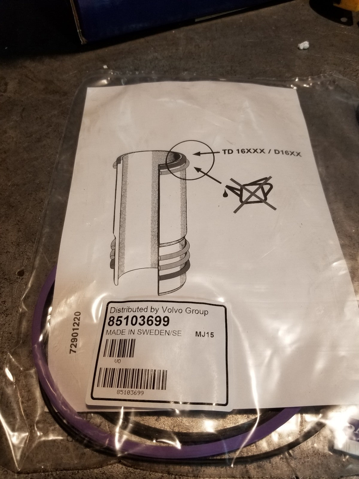 21367720 VOLVO Mack CYLINDER KIT (MP7 / D11) Cylinder Kit