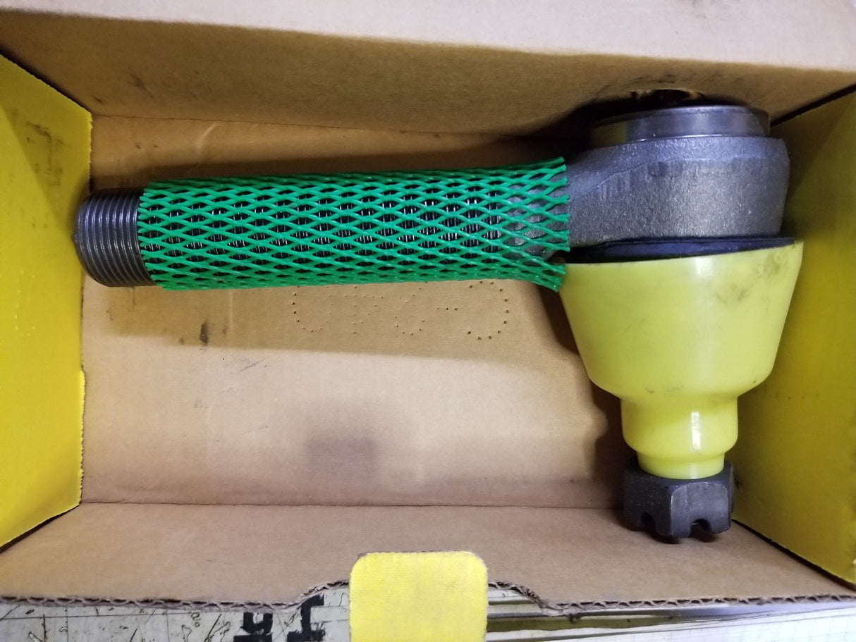EUCLID E-4629 1997-2002 Chevy T6500 T7500 Front Right Outer Tie Rod End
