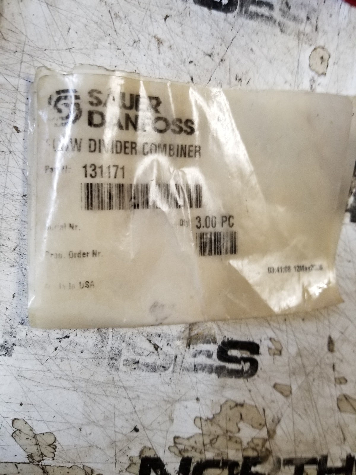 1PC - 131171 SAUER DANFOSS FLOW 113006 CP341-1-B-0-1010 FLOW DIVIDER COMBINER