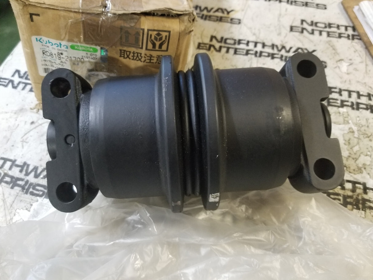 RD819-21700 KUBOTA Kubota ASSY ROLLER, TRACK RD81921700