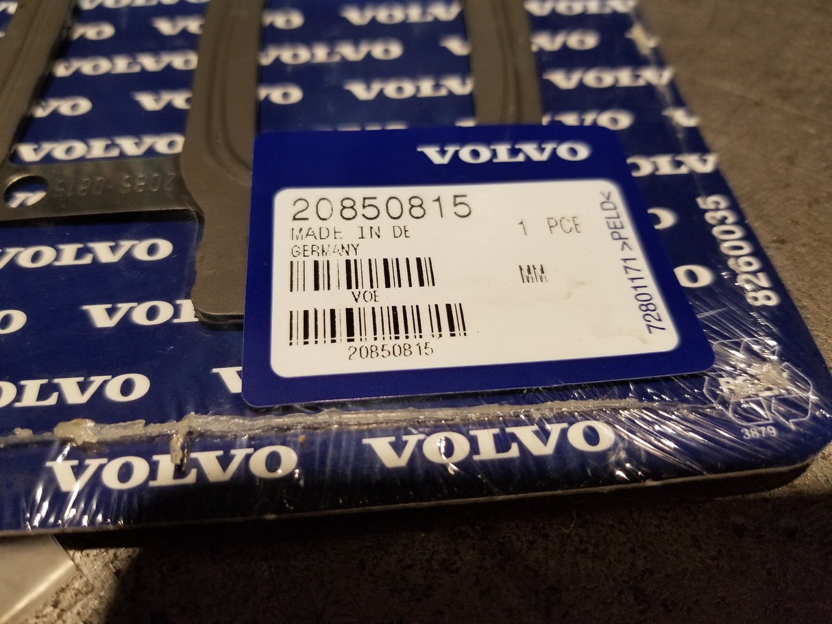 LARGE LOT OF VOLVO D13 D11 ENGINE REBUILD PARTS KIT 21515329 20850815 20584639