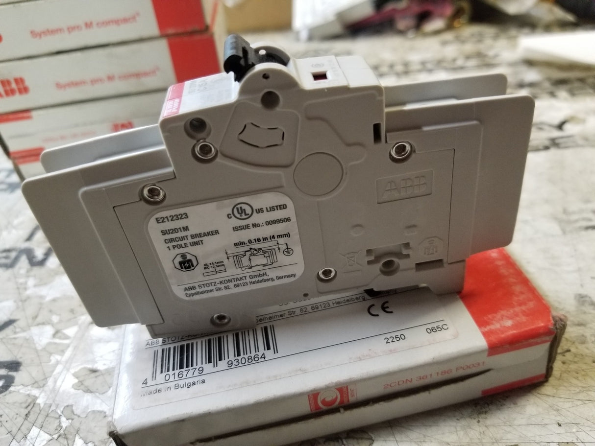 ABB 15AMP 2CDS-271337 RO154 2CDS 271337 R0154 Circuit Breaker SU 201M-C15