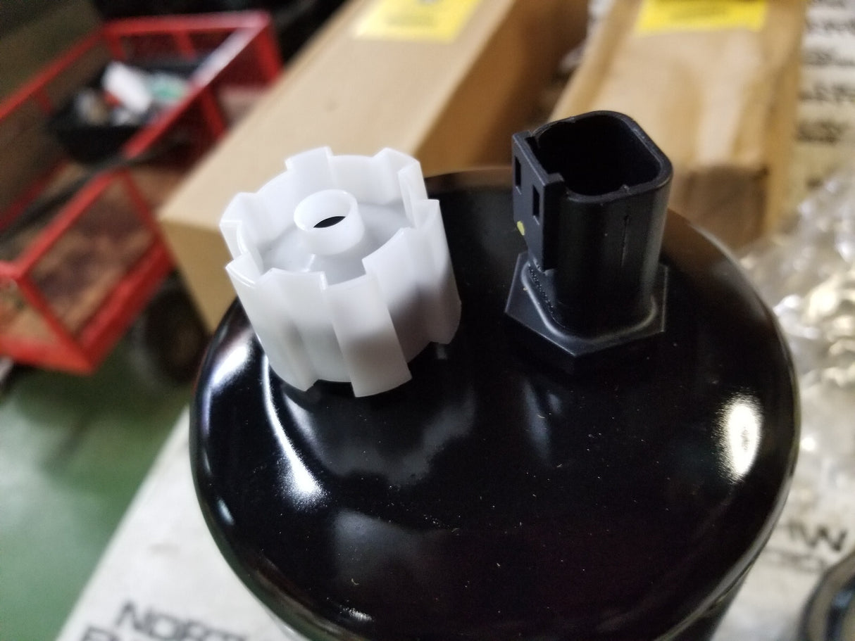 John Deere FUEL FILTER RE531703