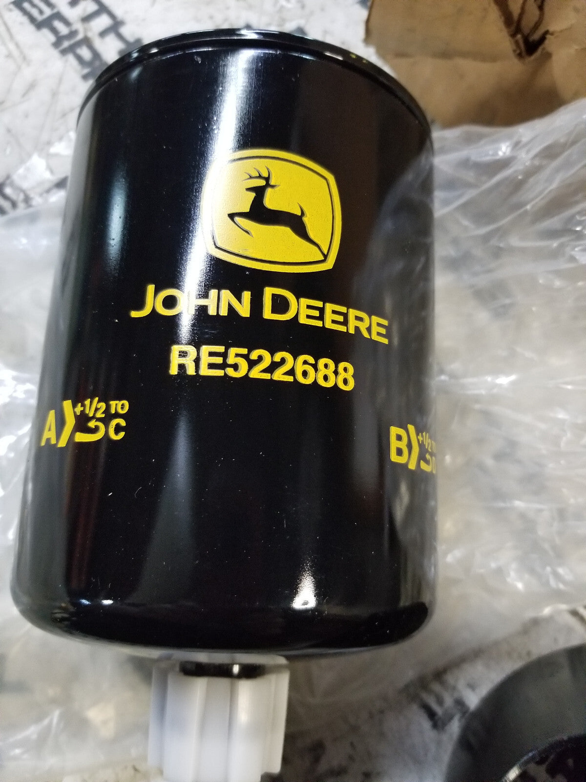 John Deere FUEL FILTER RE522688
