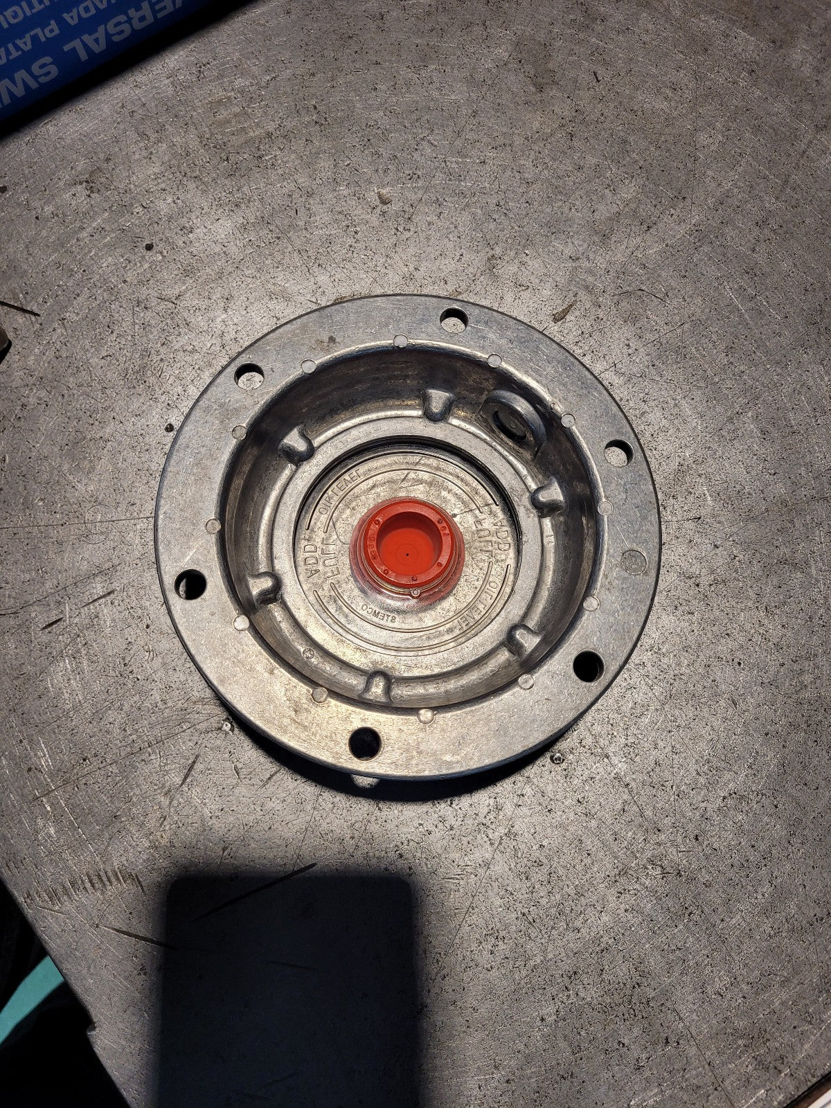 4095 STEMCO HUBCAP SIGHT GLASS WITH RED PLUG