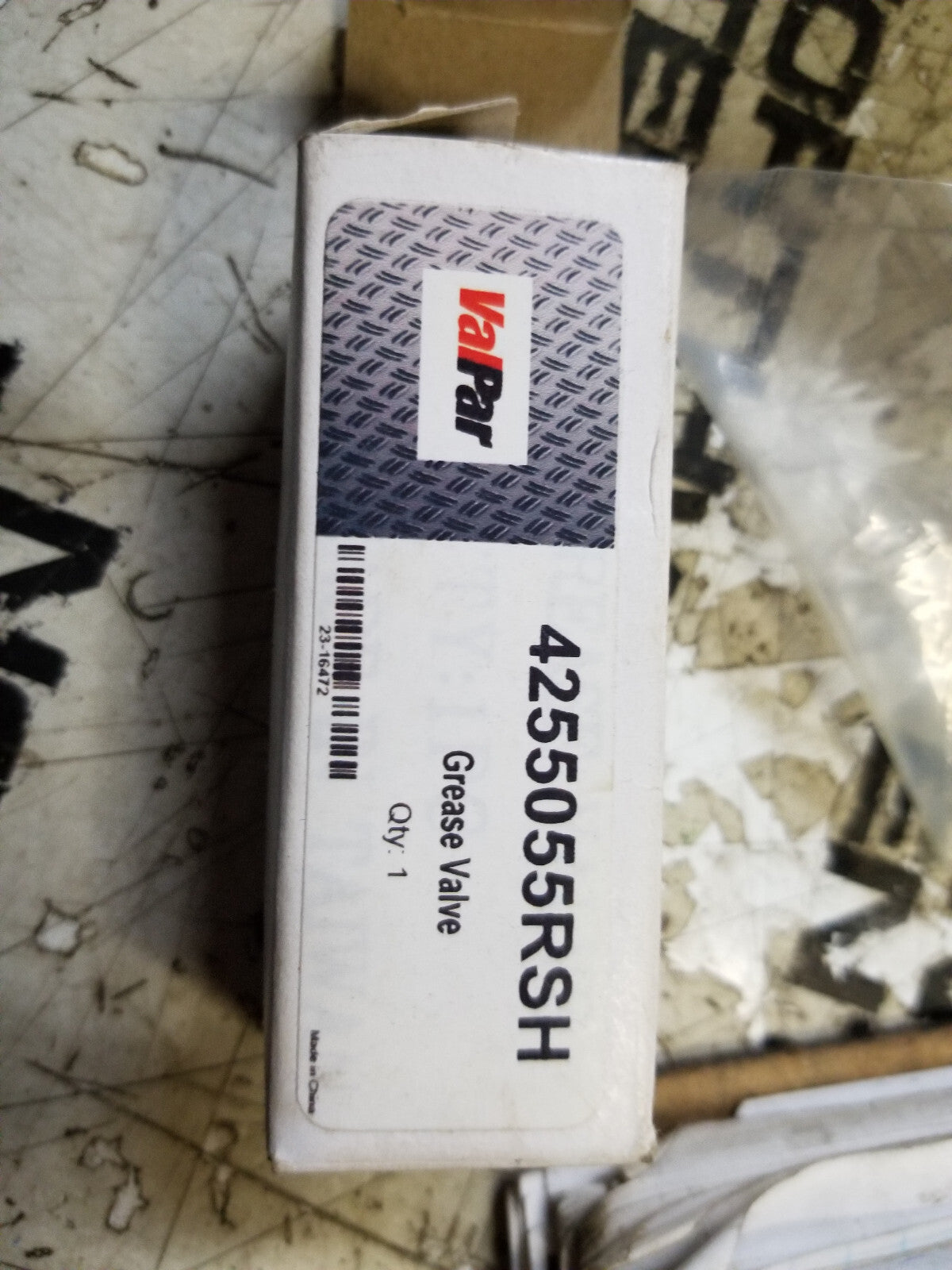 4255055RSH Track Adjuster Grease Valve