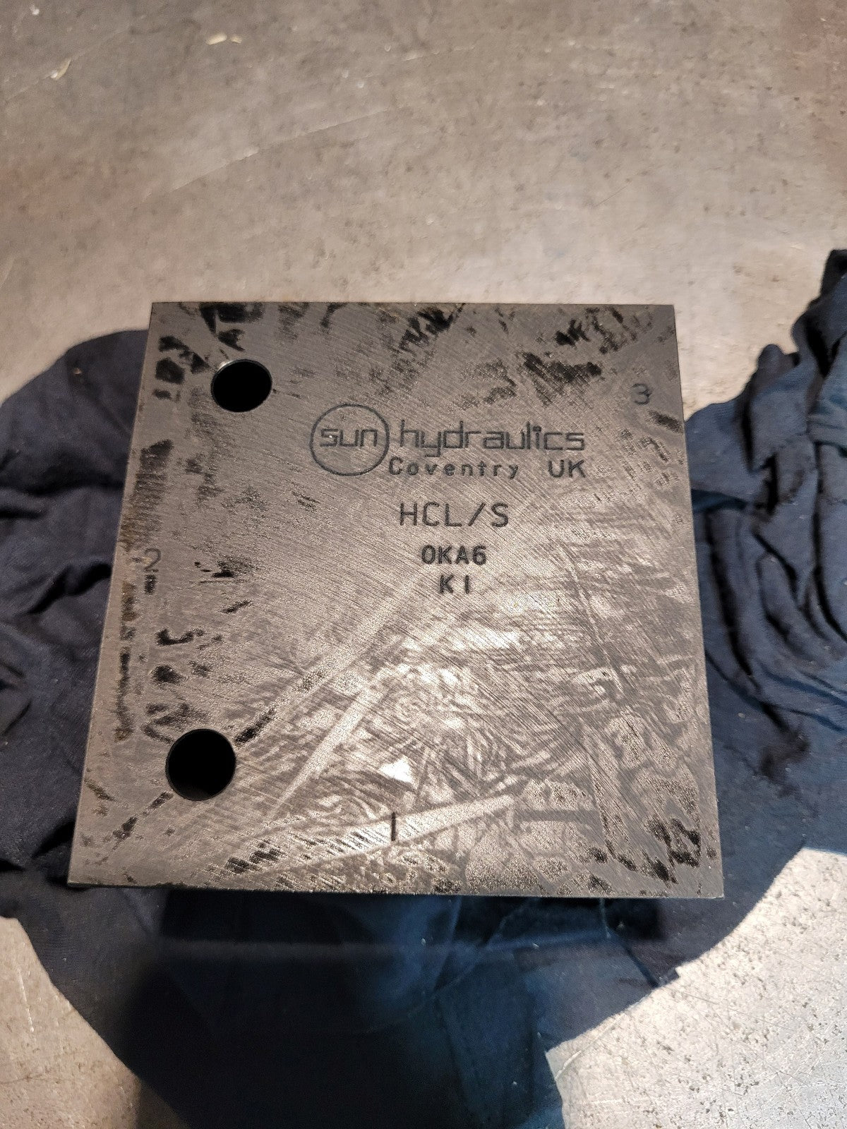 SUN HYDRAULICS HCL/S OKA6 MANIFOLD