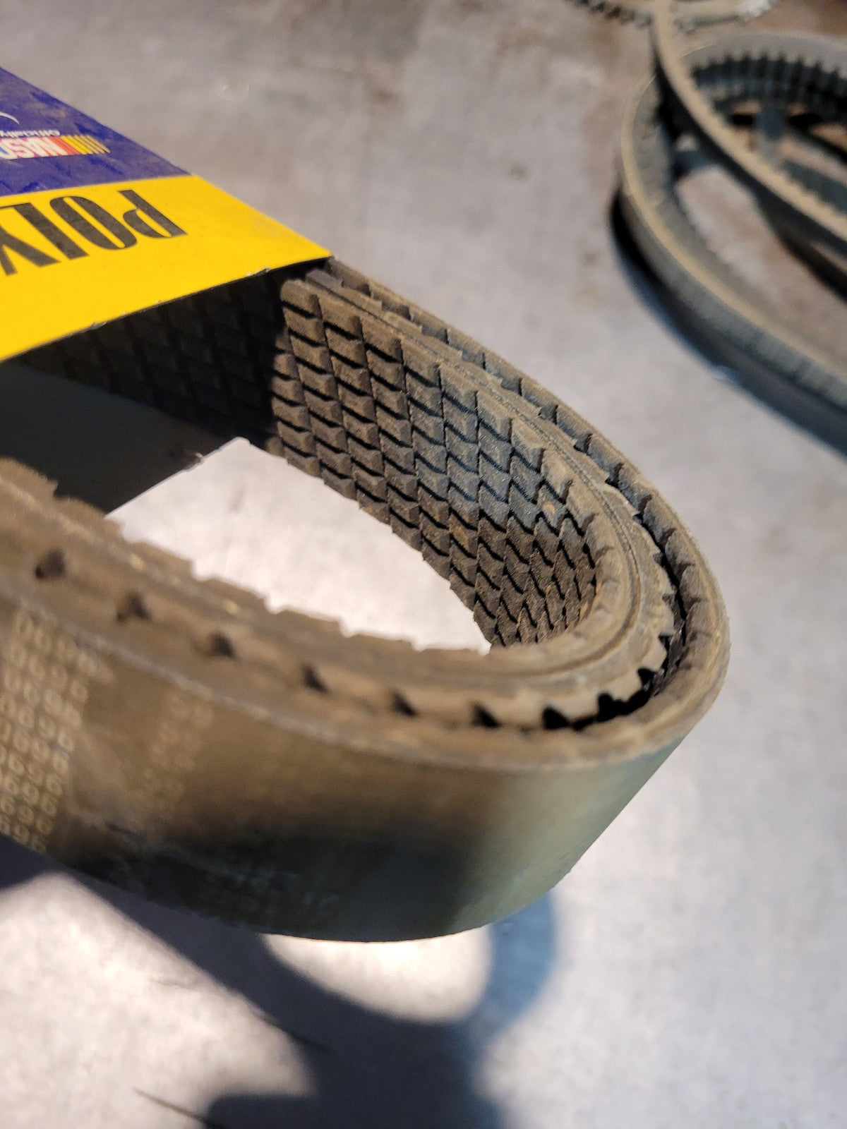 4080735 GOODYEAR BELT 8 Rib 73.5 In