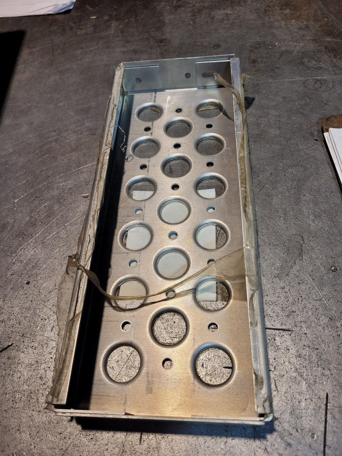 KENWORTH STEP K229-1170-3 FRAME ACCESS STEP