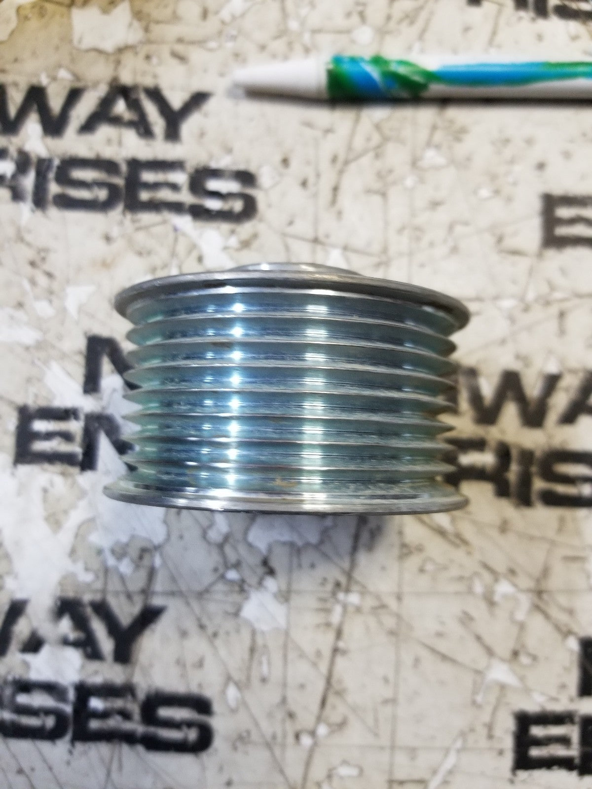 RE516489 JOHN DEERE ALTERNATOR PULLEY