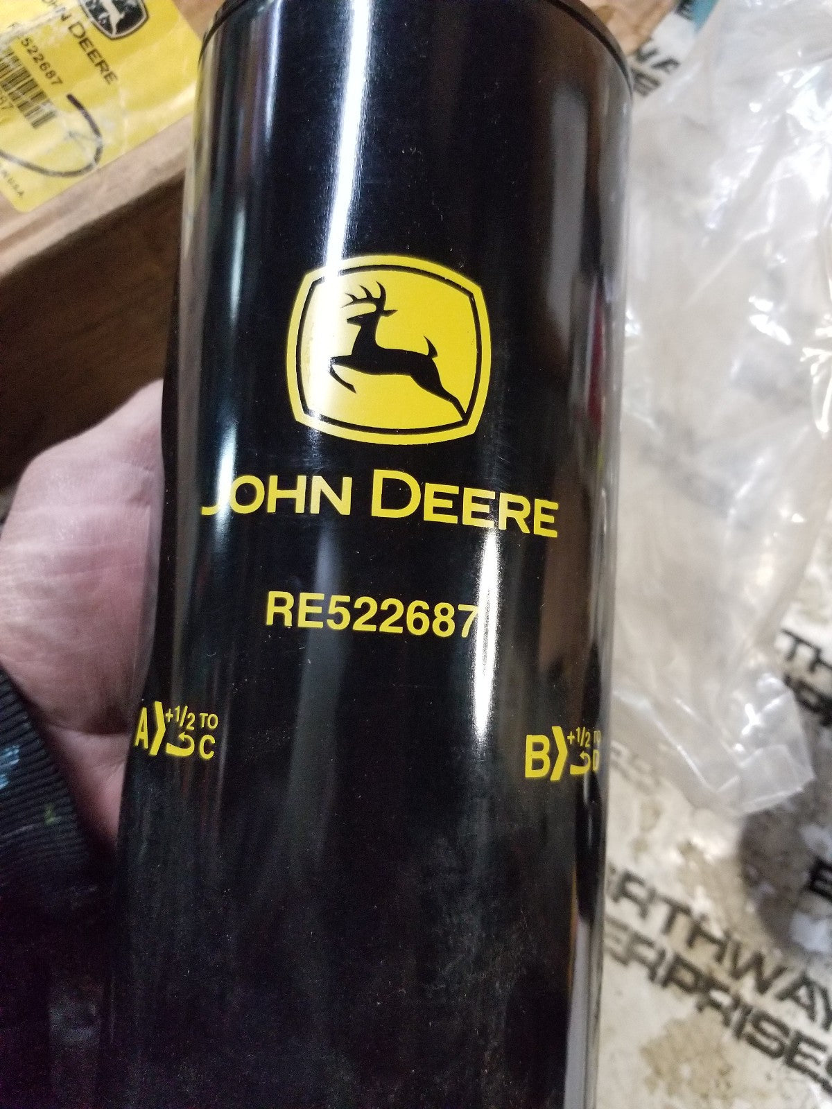 RE522687 JOHN DEERE SPIN ON FUEL FILTER