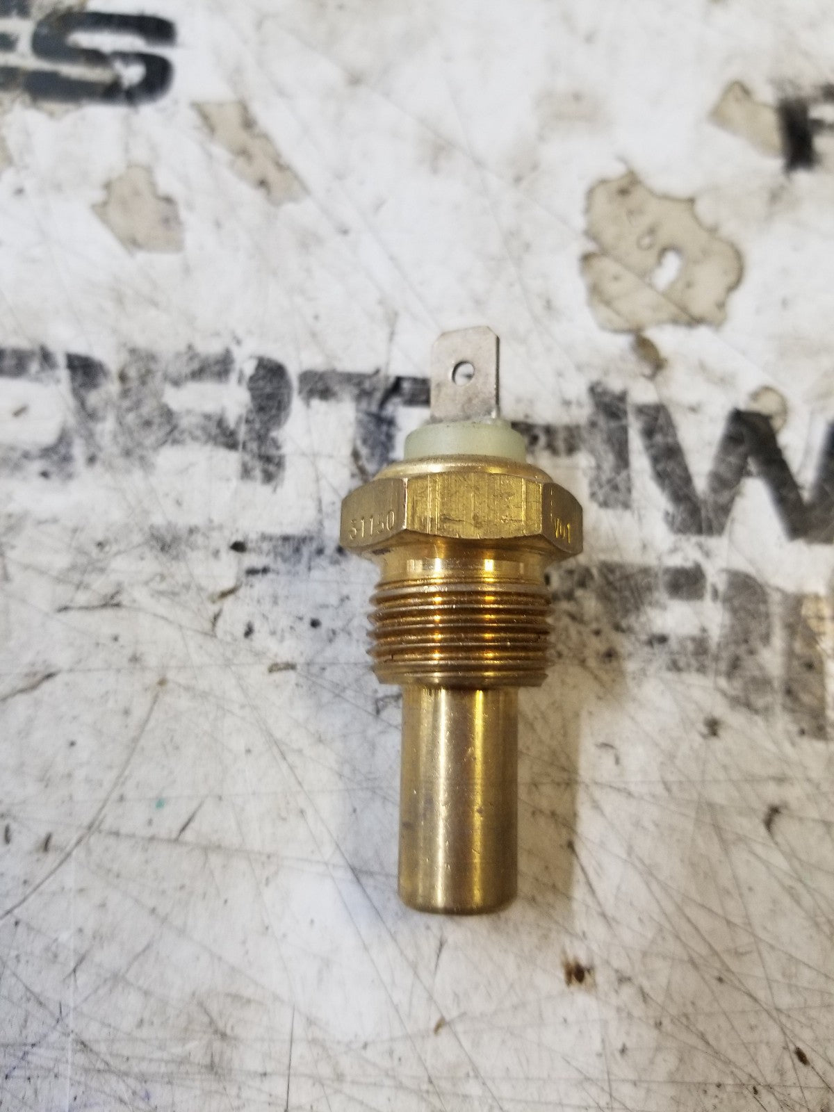 F125853 JOHN DEERE TEMPERATURE SENSOR