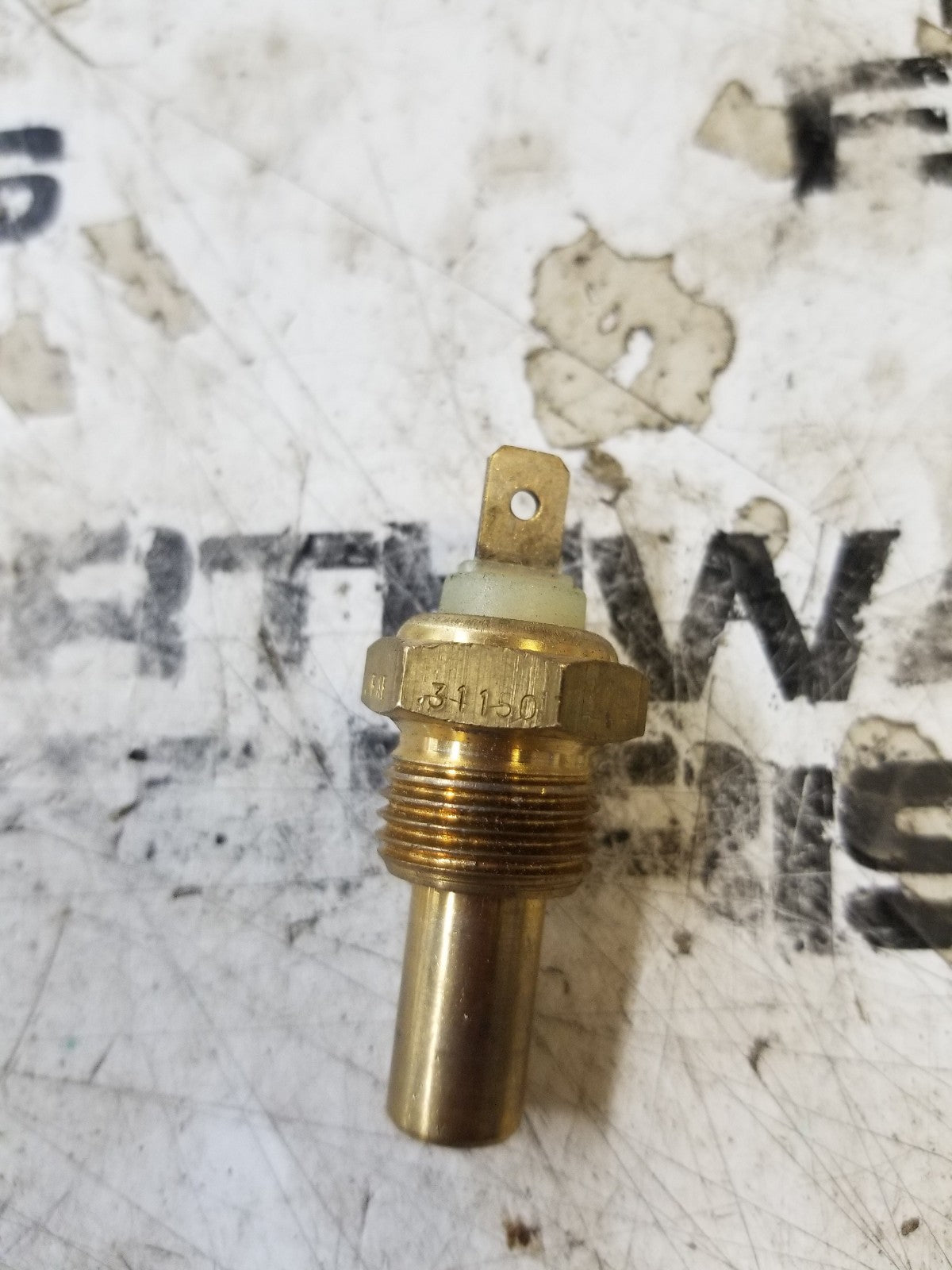 F125853 JOHN DEERE TEMPERATURE SENSOR