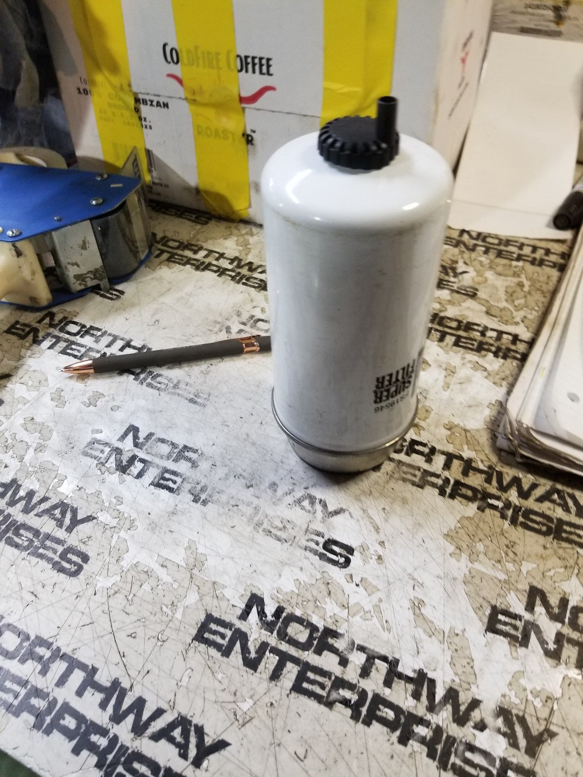 FS19546 FLEETGUARD FUEL FILTER REPLACES BF7682-D/ RE6423