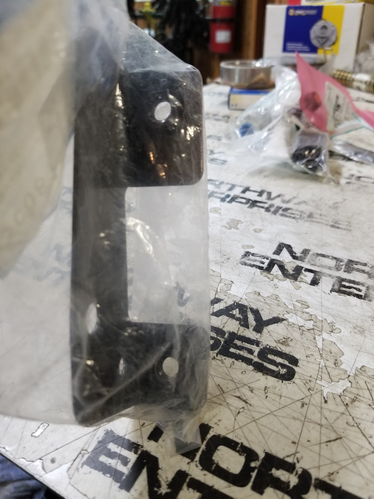 3C081-83390 KUBOTA STAY COVER