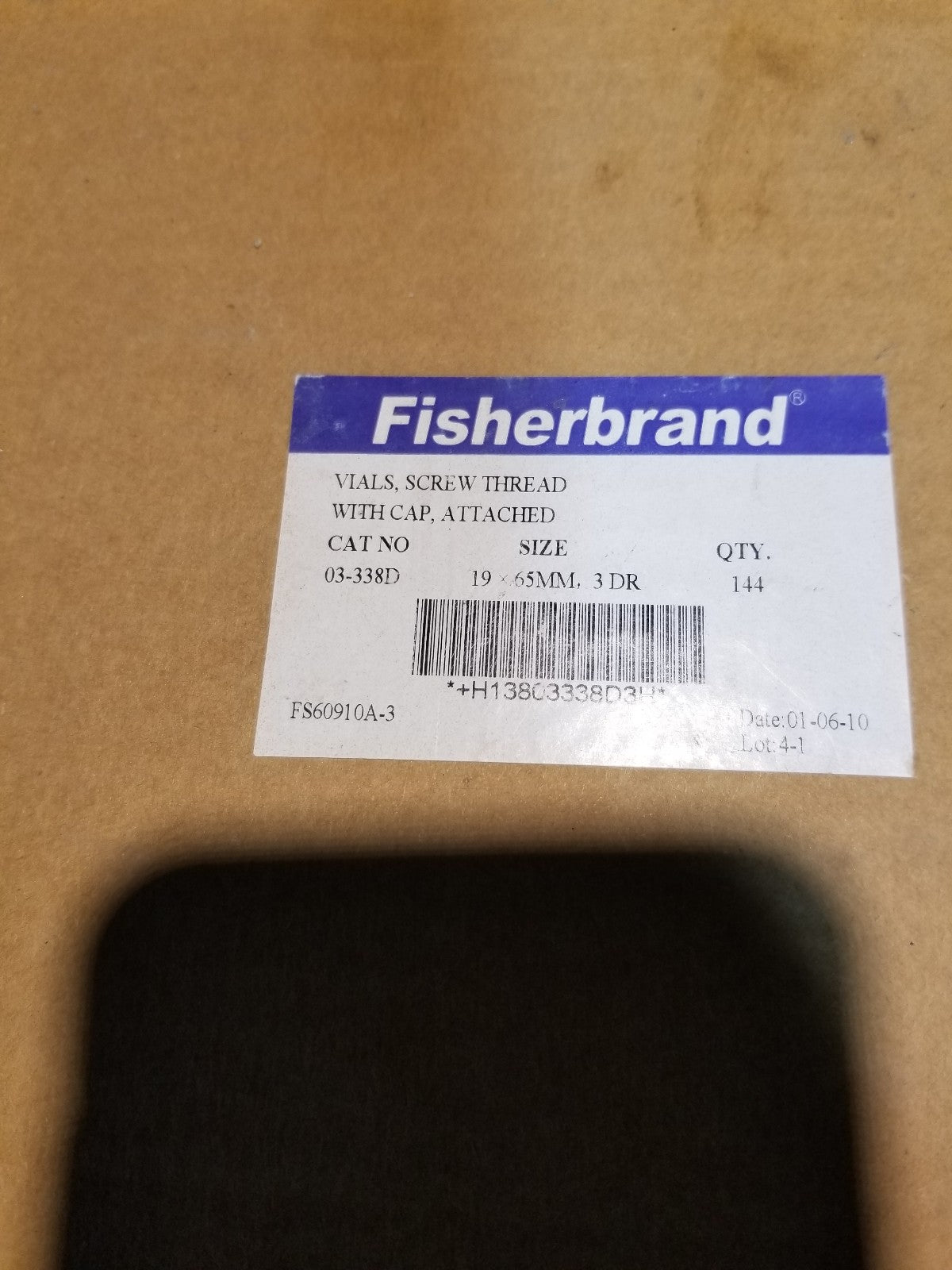 03-338D FISHERBRAND 19X65MM, 3DR VIALS SCREW THREAD WITH CAP ATTACHED 135PC