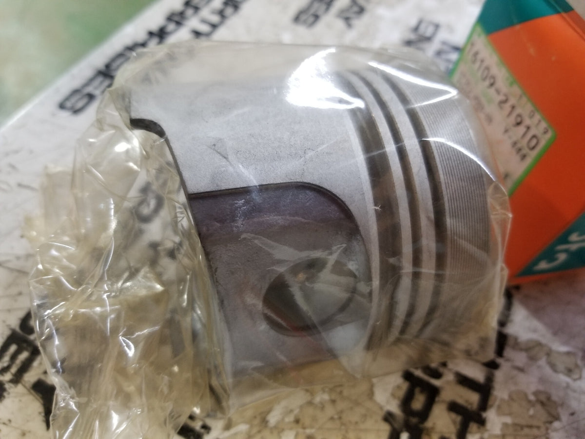 16109-21910 KUBOTA PISTON +.5MM