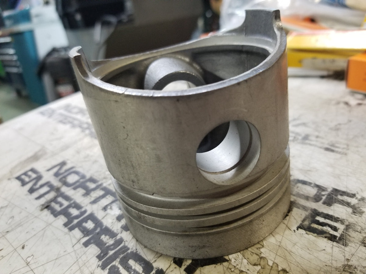 15201-21110 KUBOTA PISTON