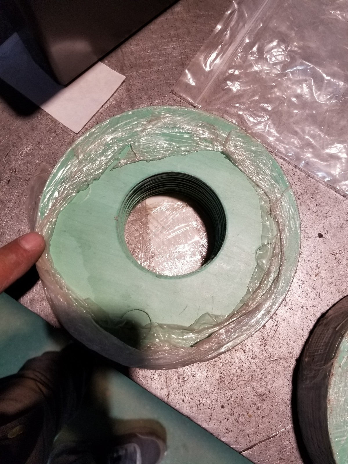 LOT OF 26 GASKETS F-FACE NON ASBESTOS 1/16" 150# 2 1/2" GSC-NA-06-E-150-0250