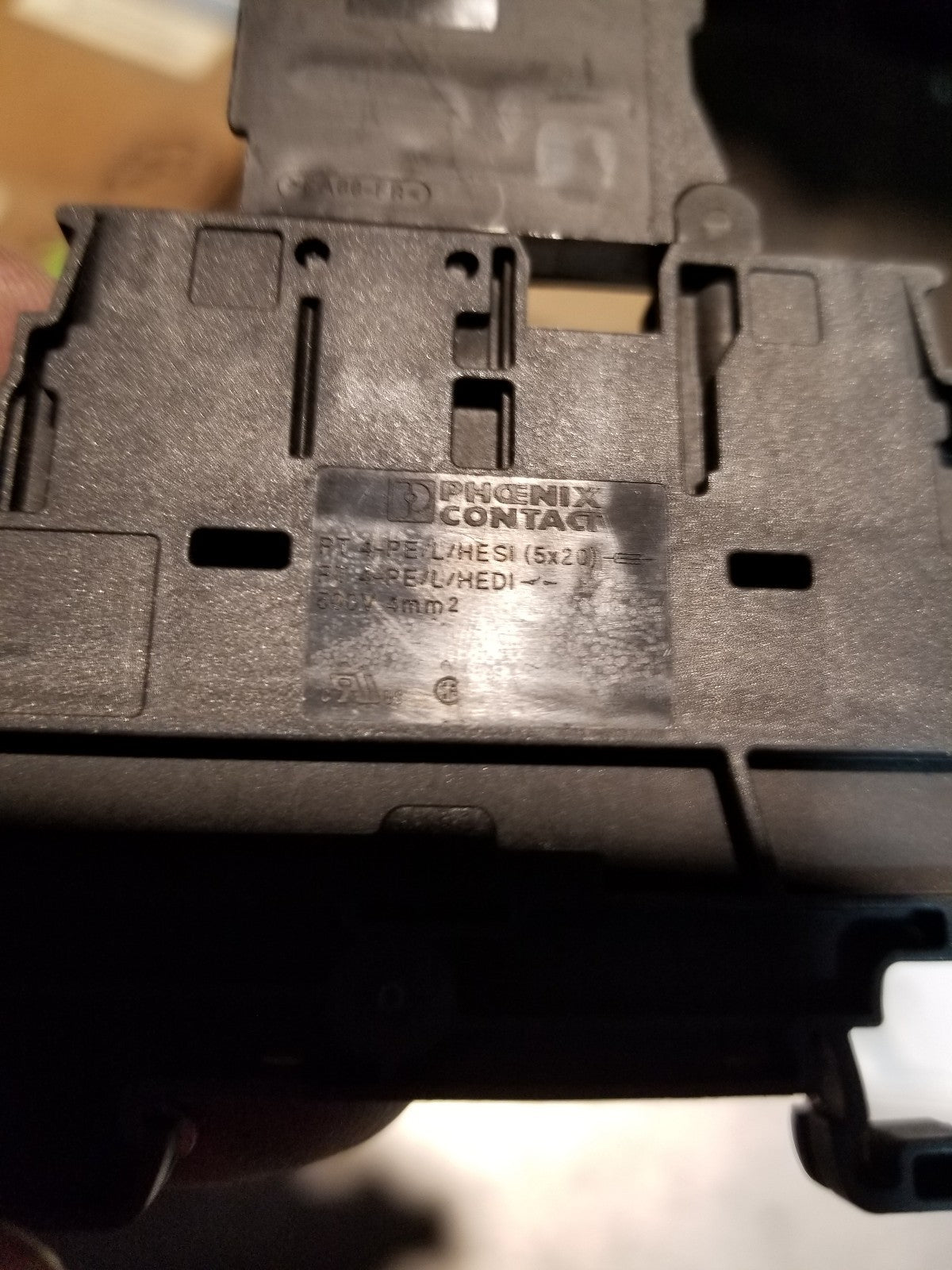 1 box of 10pc - pt 4-pe lhesi Phoenix Contact PT 4-PE/L/HESI Fuse modular