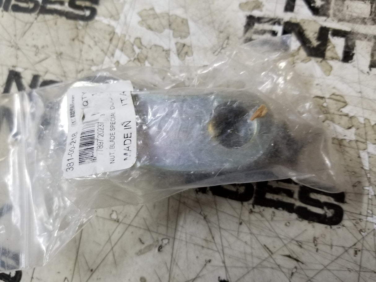 BAG OF 15PC - 381-00-218 BRABER EQUIPMENT SPECIAL BLADE NUT 38100218
