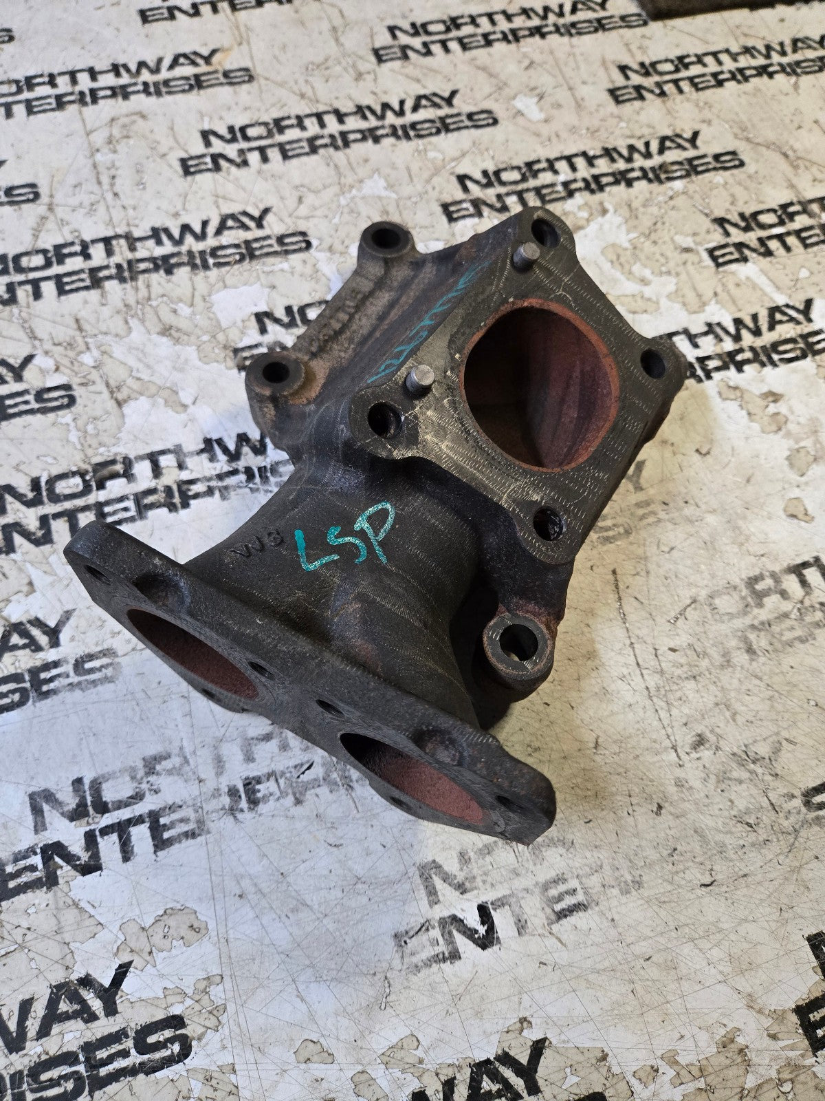 GM 12677705 L5P Duramax Turbo Pedestal Adapter 2017-2022