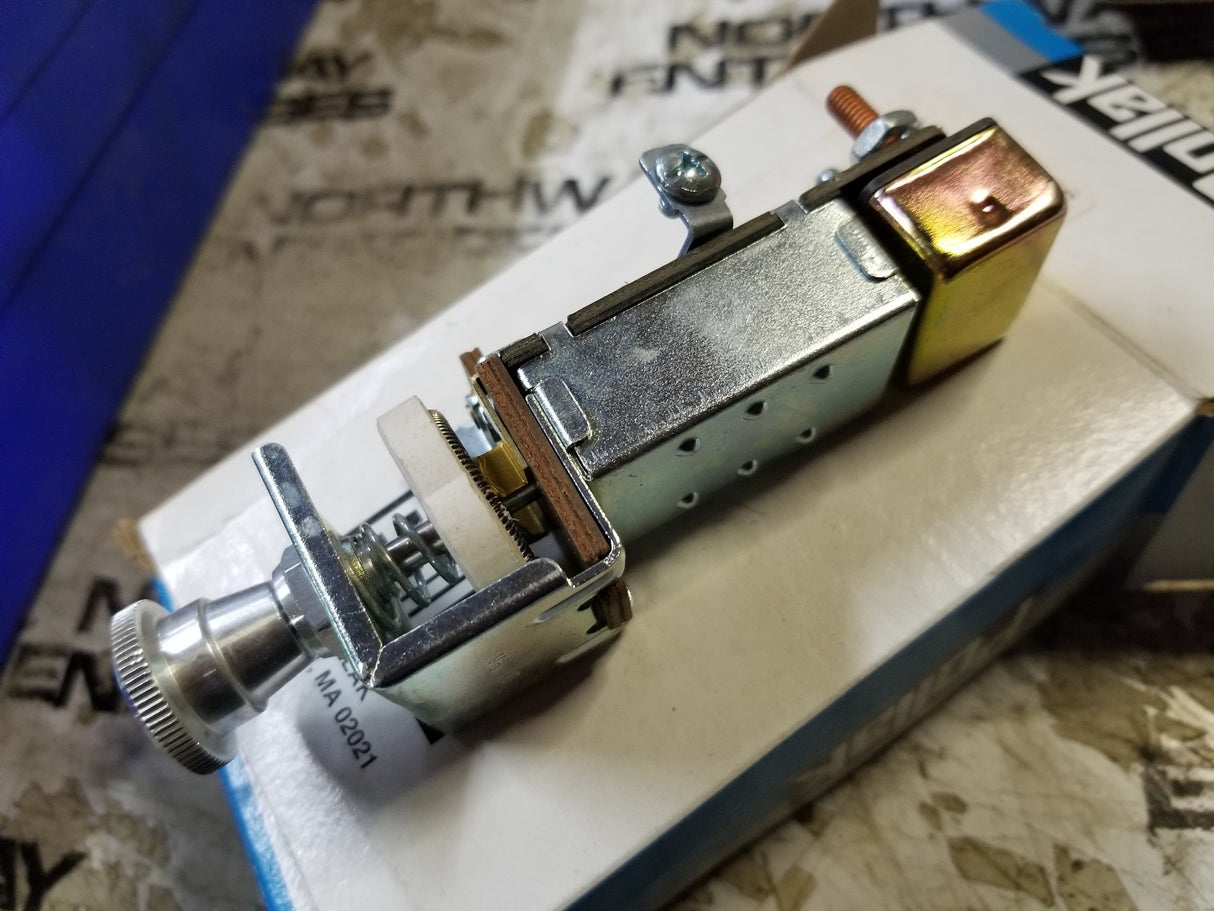 Pollak 35-316 - Push-Pull GM Style Headlight Switch with 20 amp Circuit Breaker