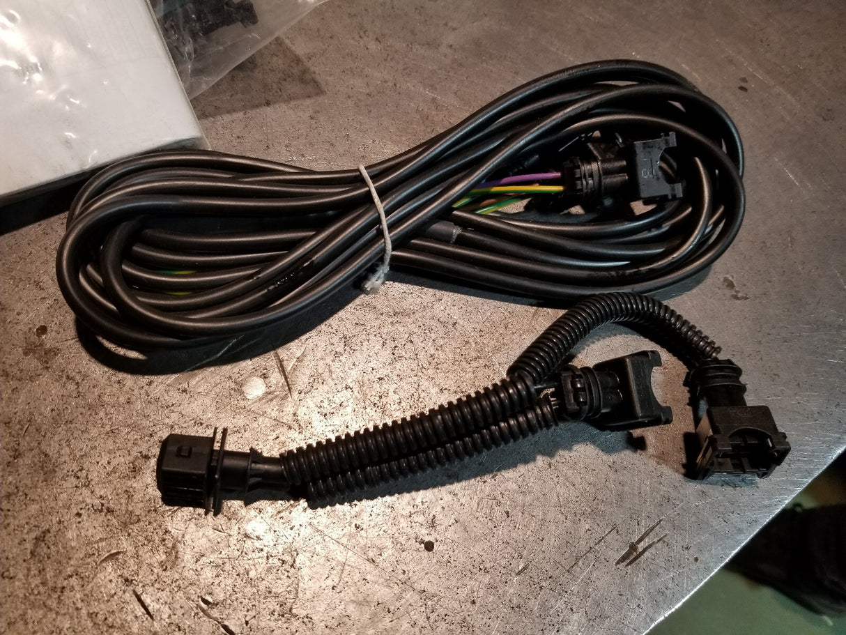 Kubota M119 3RD FUNCTION OPEN CENTER 2599003 125 2599004.225