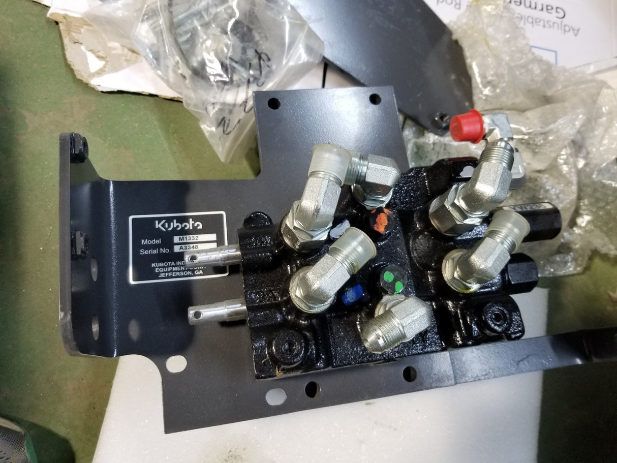 M1332 KUBOTA HYDRAULIC KIT