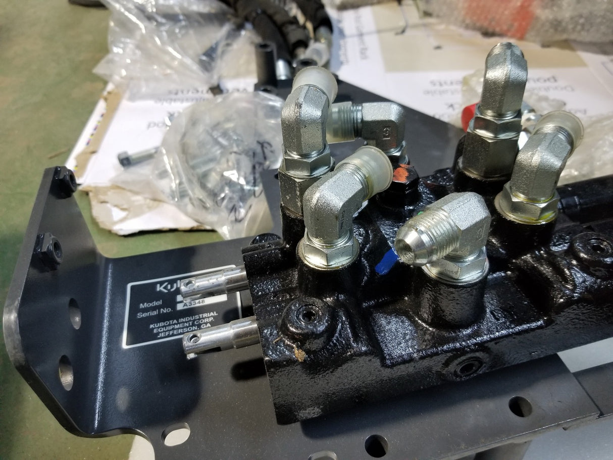 M1332 KUBOTA HYDRAULIC KIT