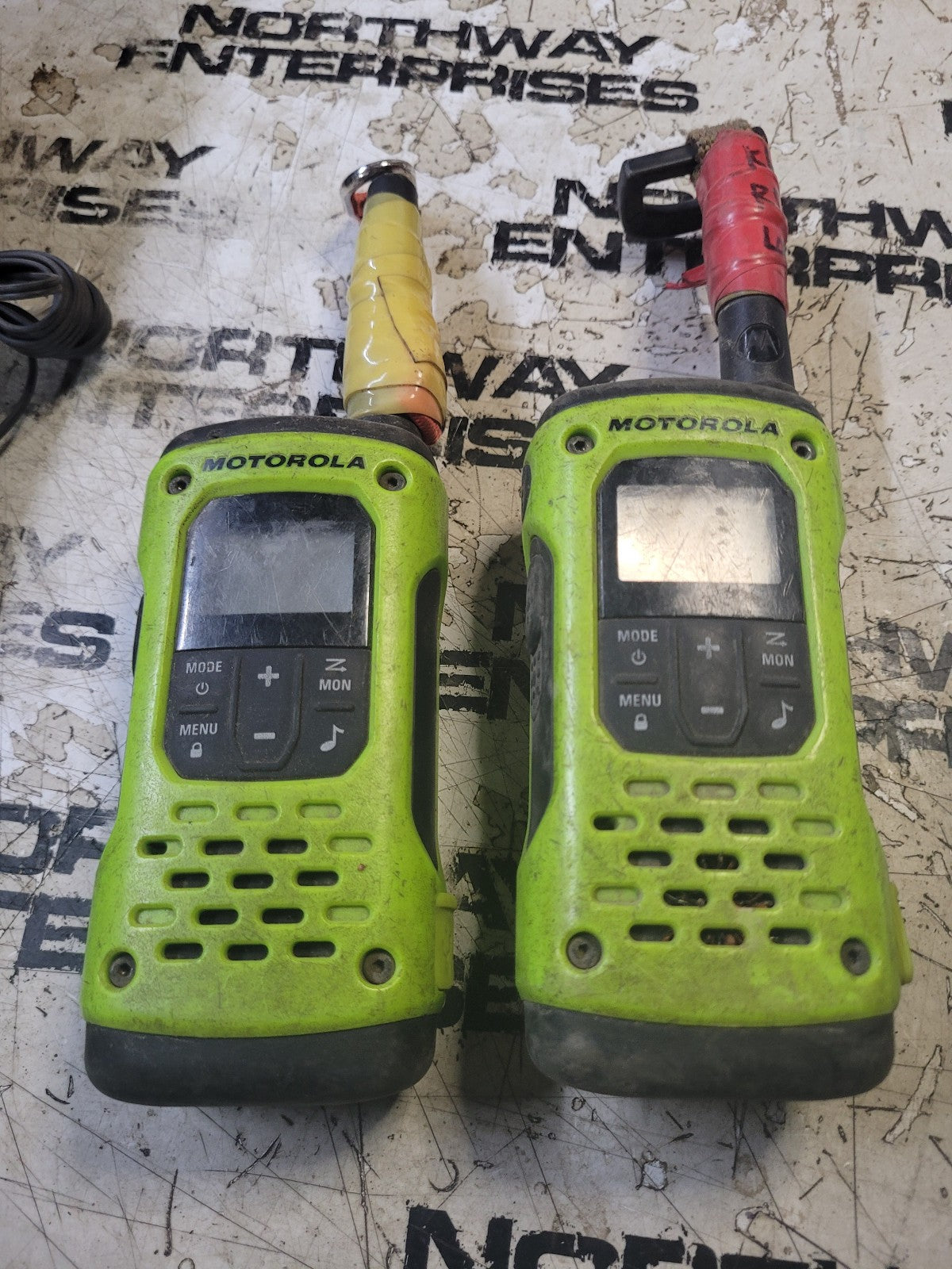 LOT OF 2 MOTOROLA T600 RADIOS REF 104