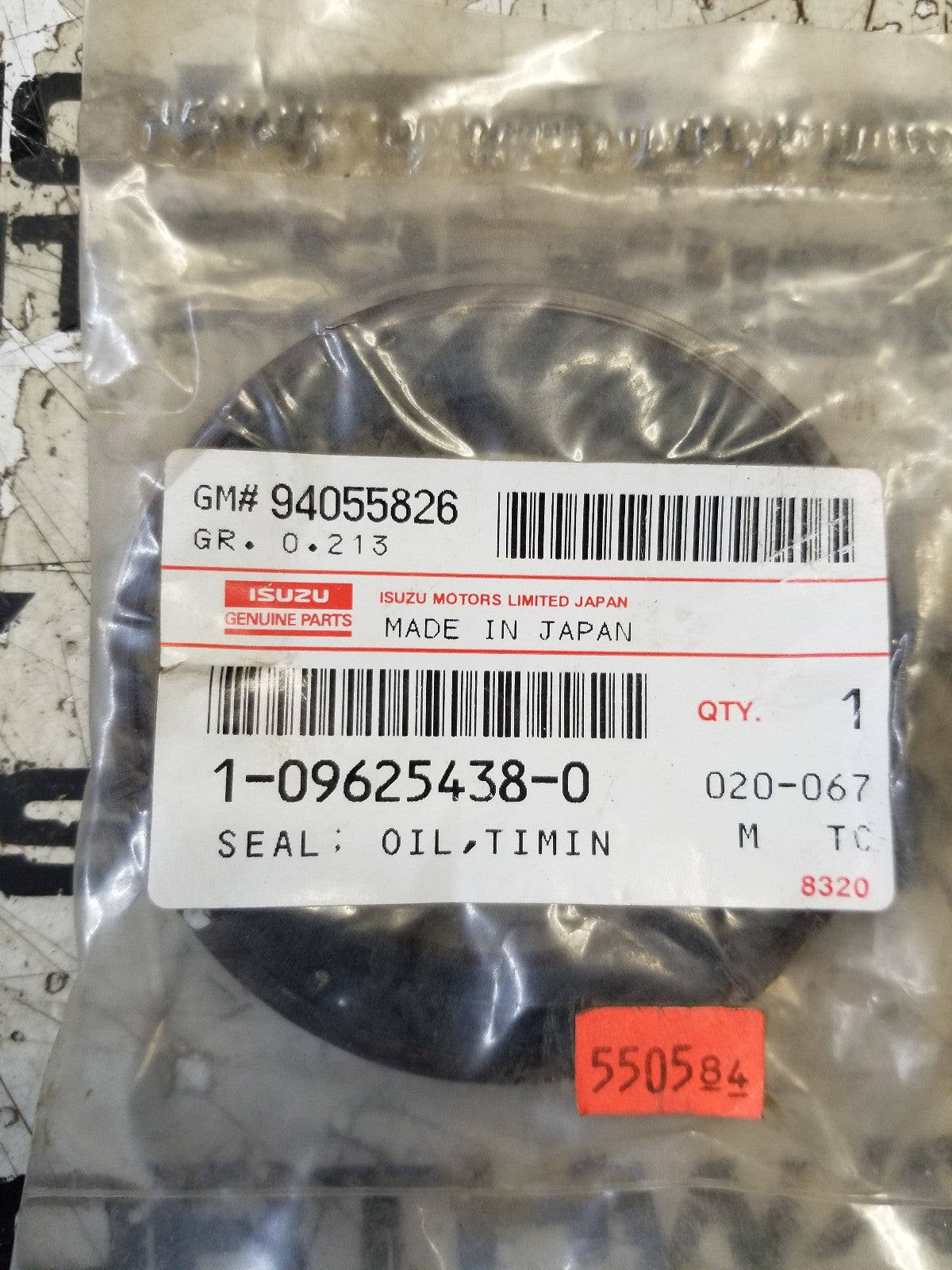 ISUZU 1-09625438-0 CRANKSHAFT OIL SEAL