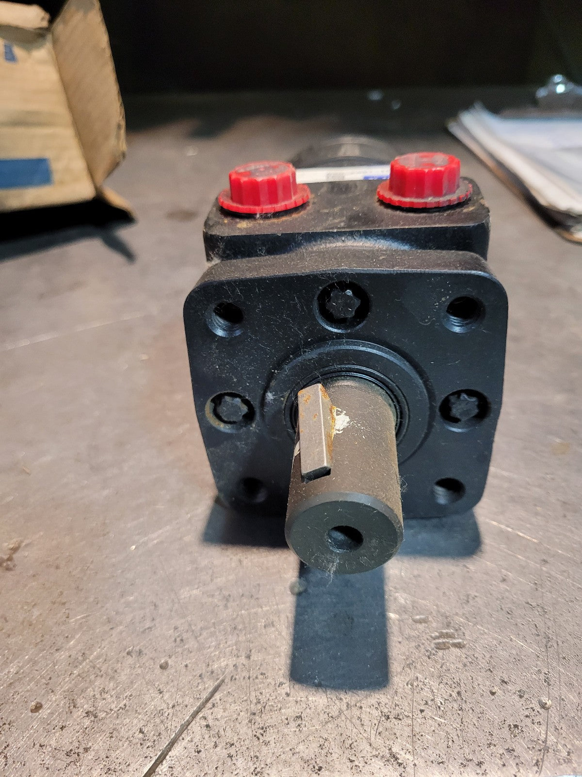 NEW OEM EATON 101-1004-009 H-Series: 4-Bolt Flange, 9.7 CID, 1 in. Keyed Shaft