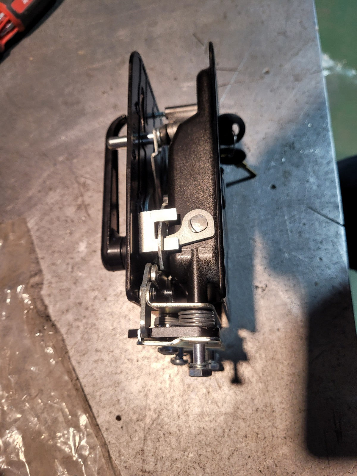 5A055 HANDLE DOOR TRACKLESS MT5-465