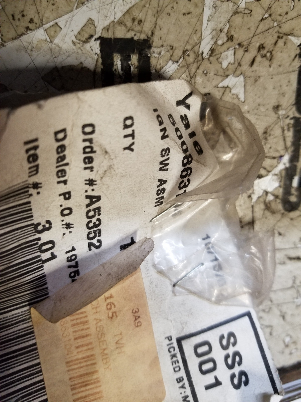 YT500863104 TOTAL SOURCE KEY AND CYLINDER 500863104