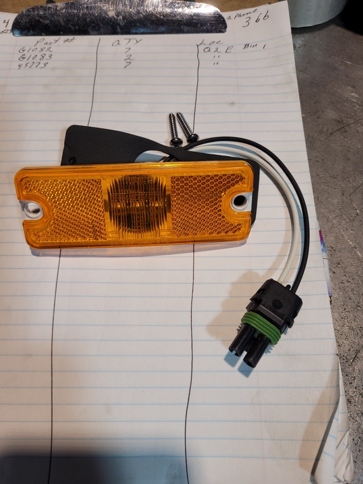 18070Y - Truck-Lite, Clearance/Marker Light, 12V, LED, Amber, 4.5"