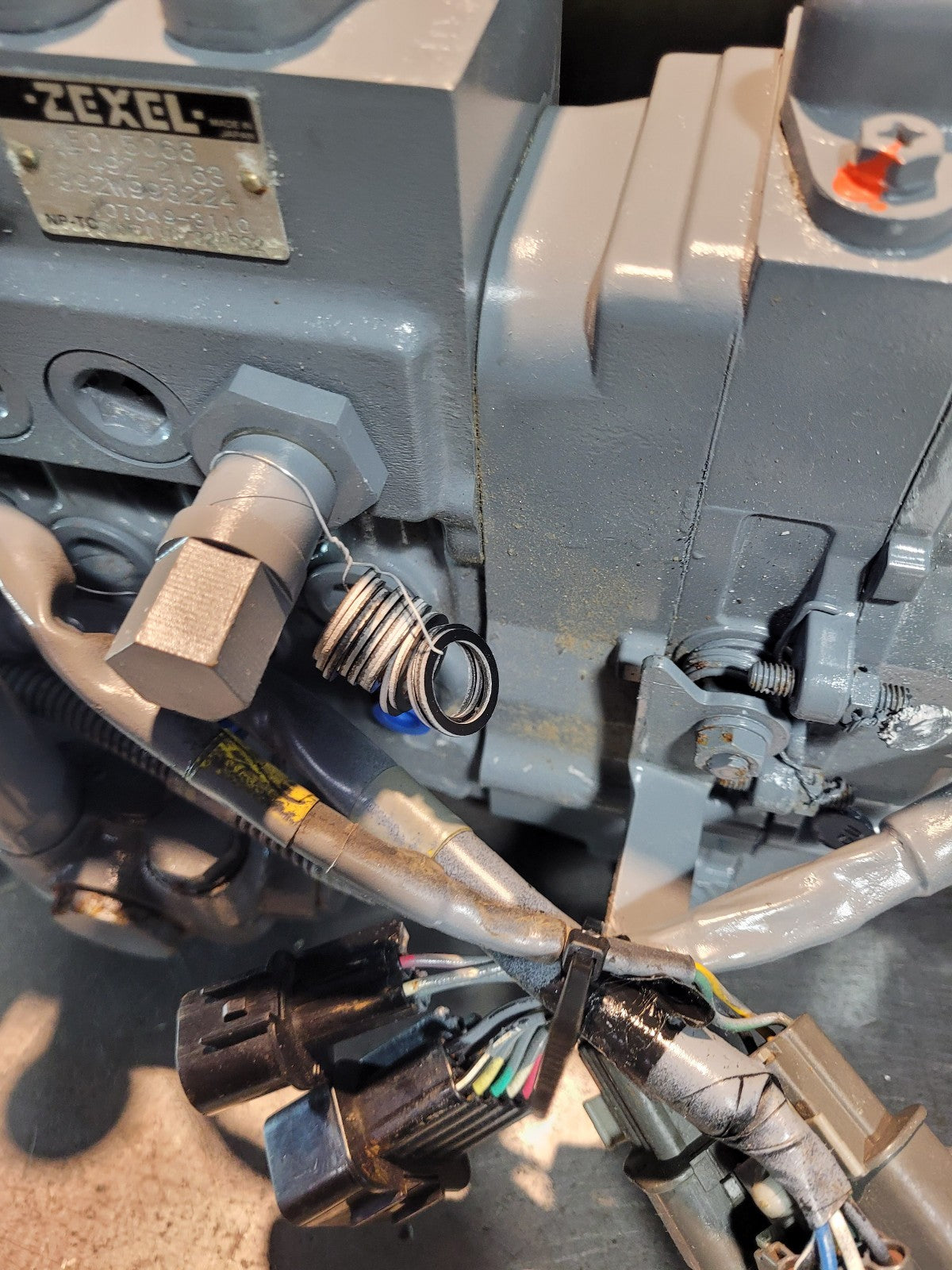 ZEXEL Fuel Injection Pump 107492-2163 107049-3110 FOR MITSUBISHI