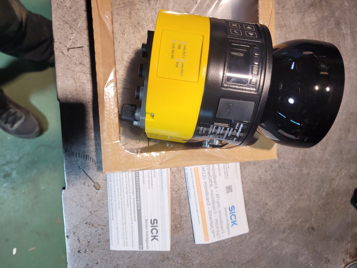 SICK MICS3-ABAZ90EN1P01 1108234 Safe laser scanner MICS3-ABAZ90EN1P01