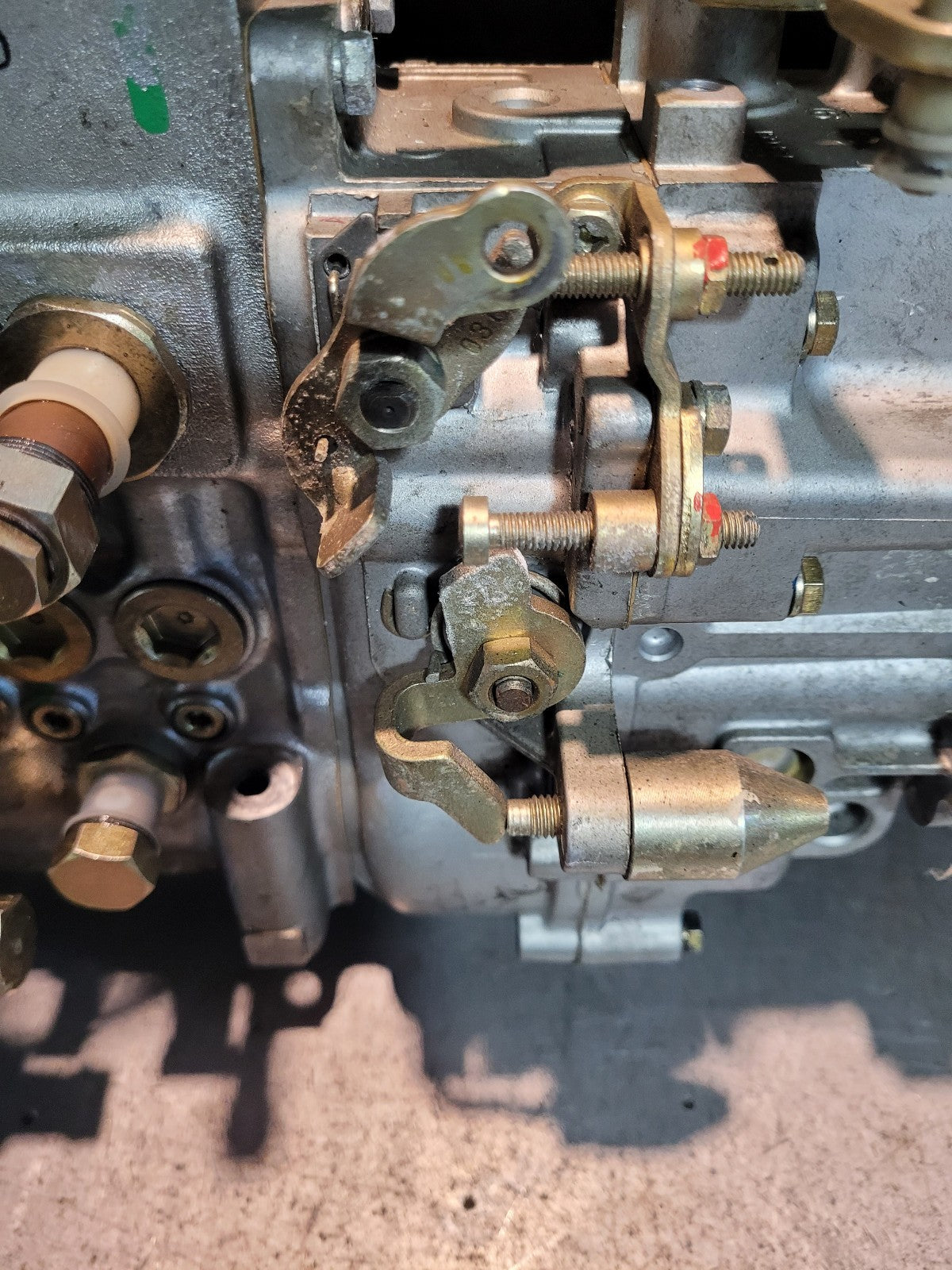 ZEXEL Fuel Injection Pump 105923-0852 107691-3064 22000-8441 107691-3064