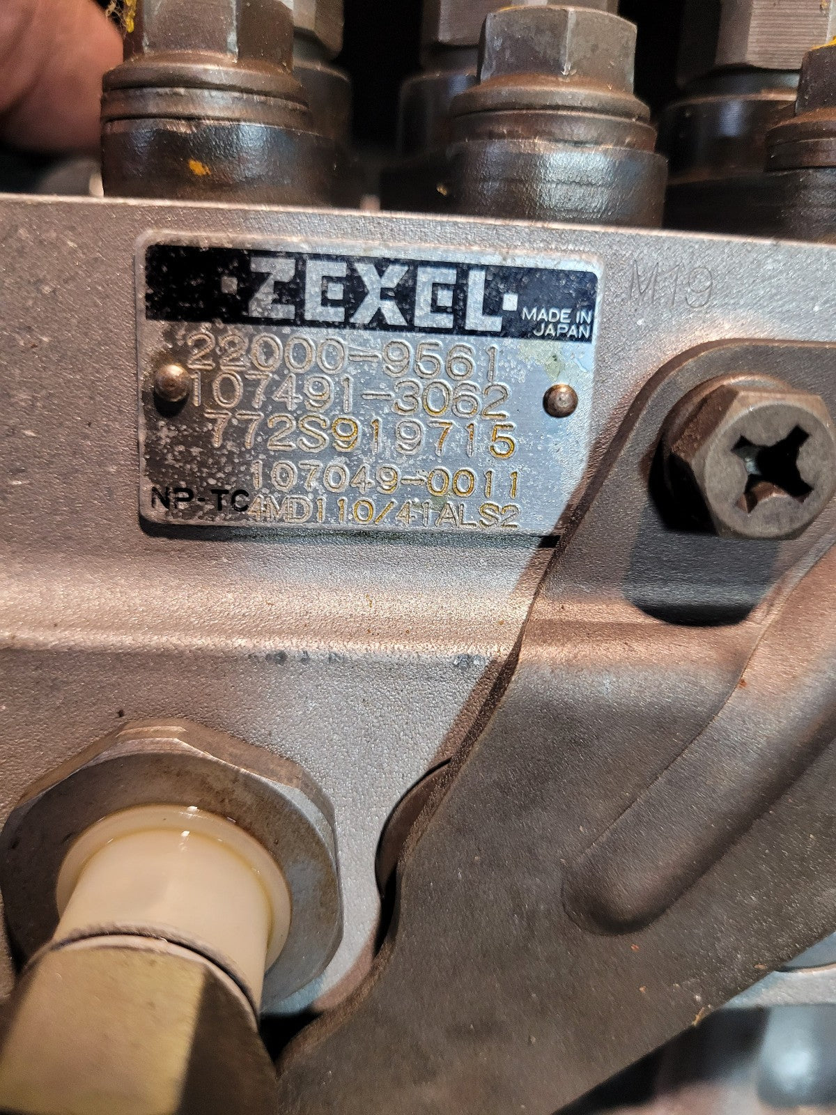 ZEXEL Fuel Injection Pump 107491-3062 105933-0591 22000-9561