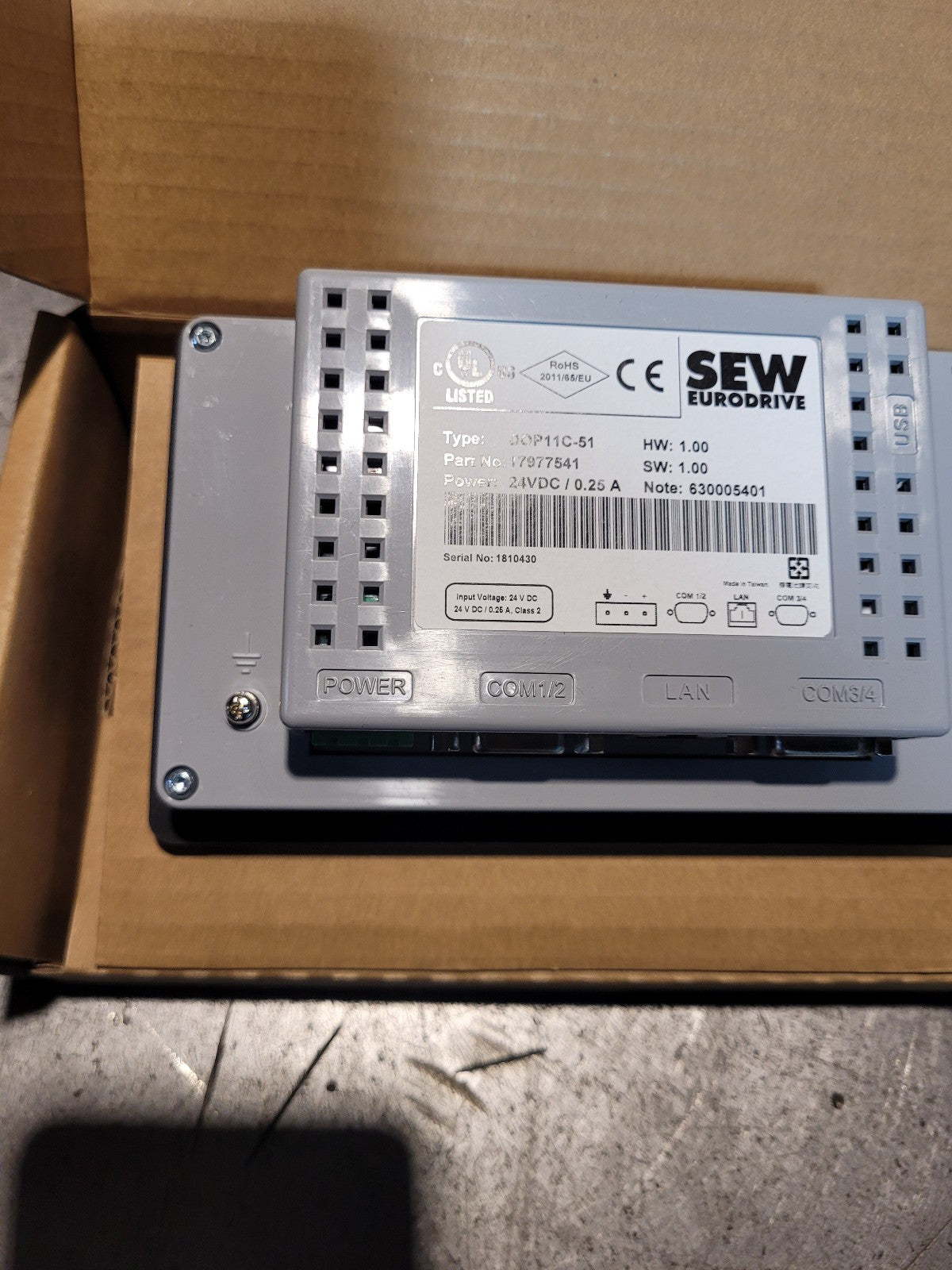NEW SEW 17977541 DOP11C-51 11046064 24VDC HMI 800X480 5"