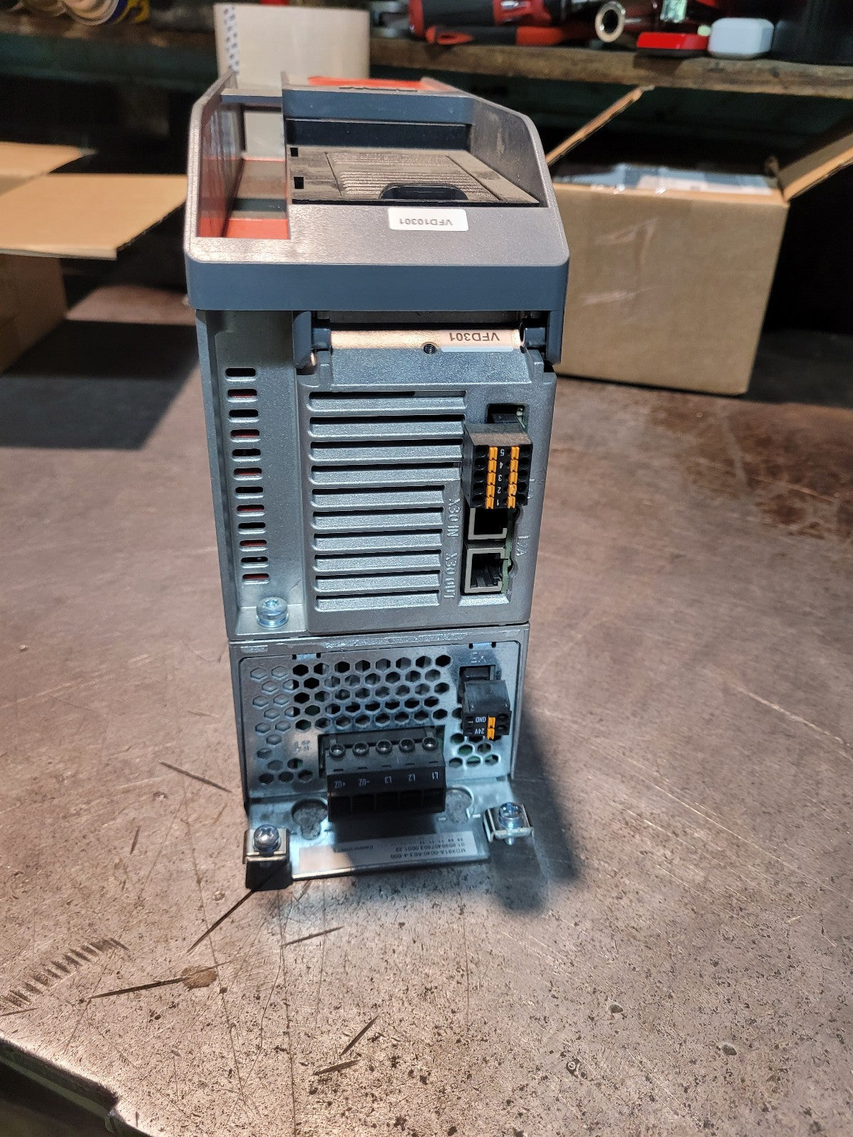 USED MDX91A00405E34, MDX91A-0040-5E3-4 SEW INVERTER