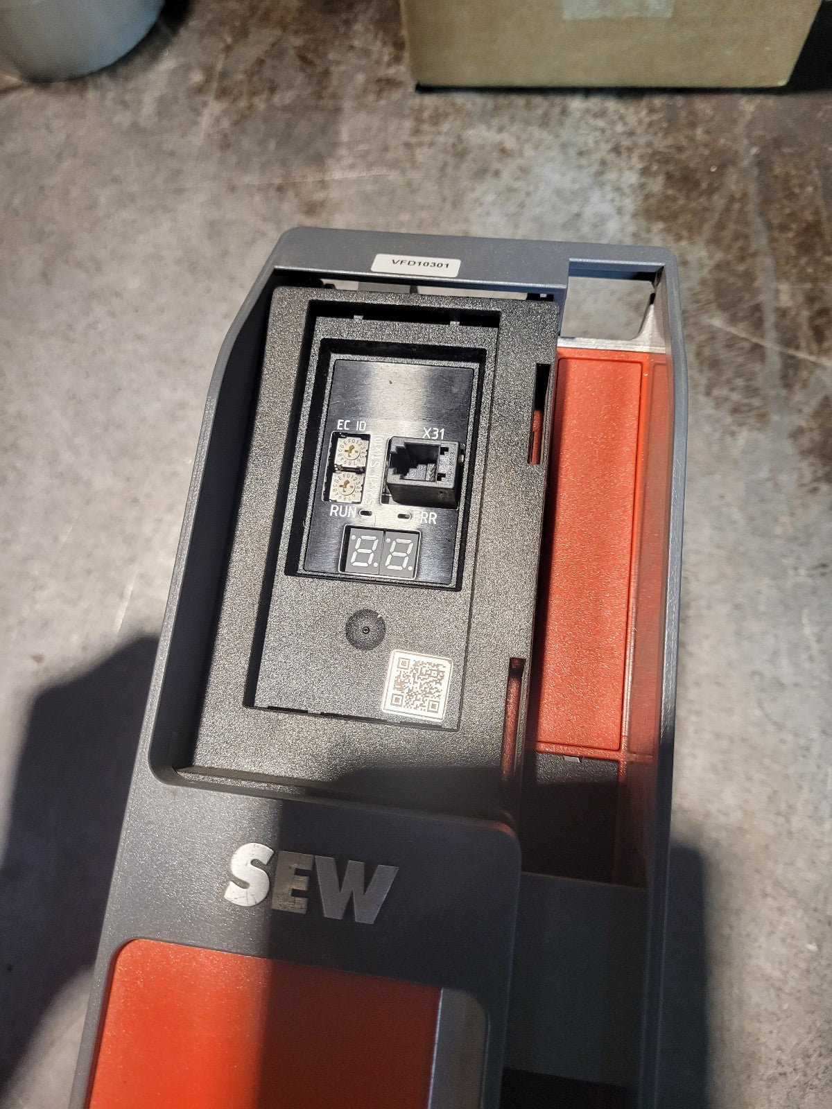 USED MDX91A00405E34, MDX91A-0040-5E3-4 SEW INVERTER