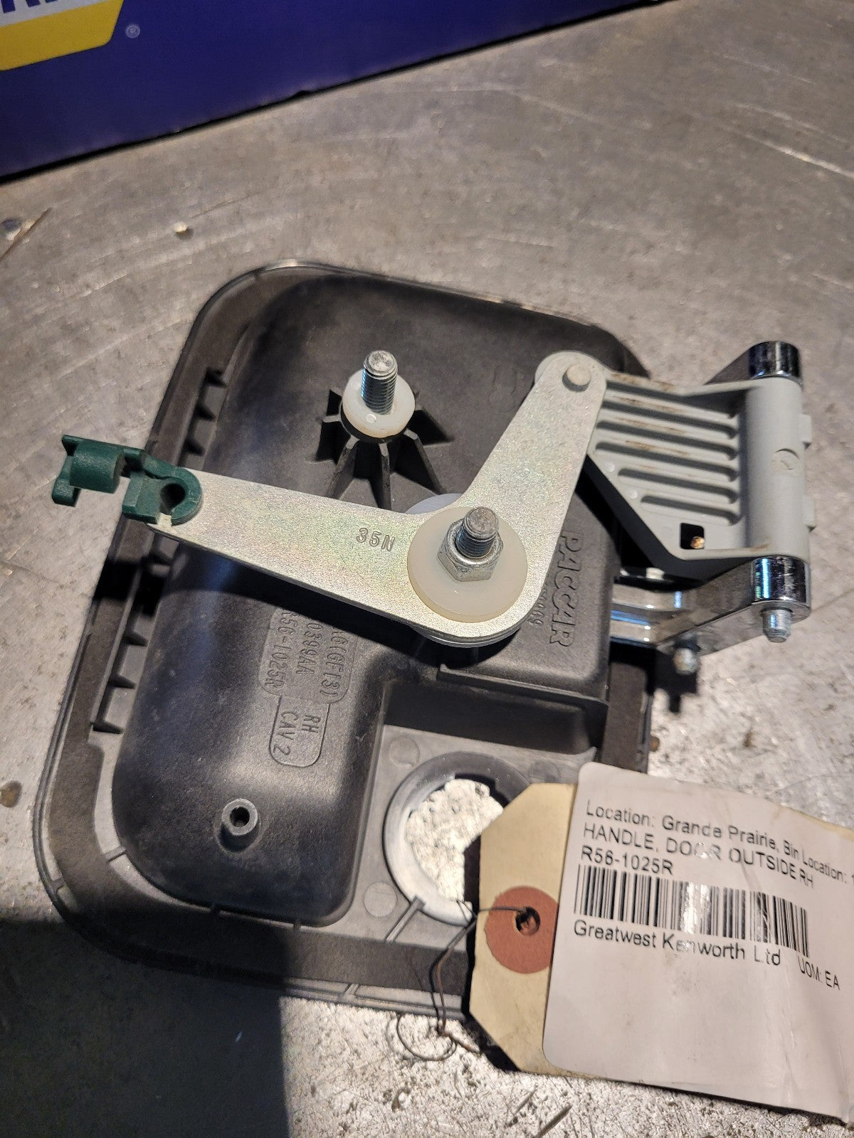 R56-1025R PACCAR OUTSIDE DOOR HANDLE