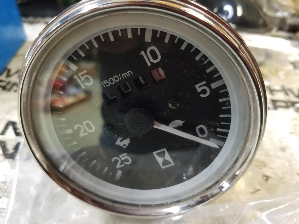 B7469 TRACTOR METER