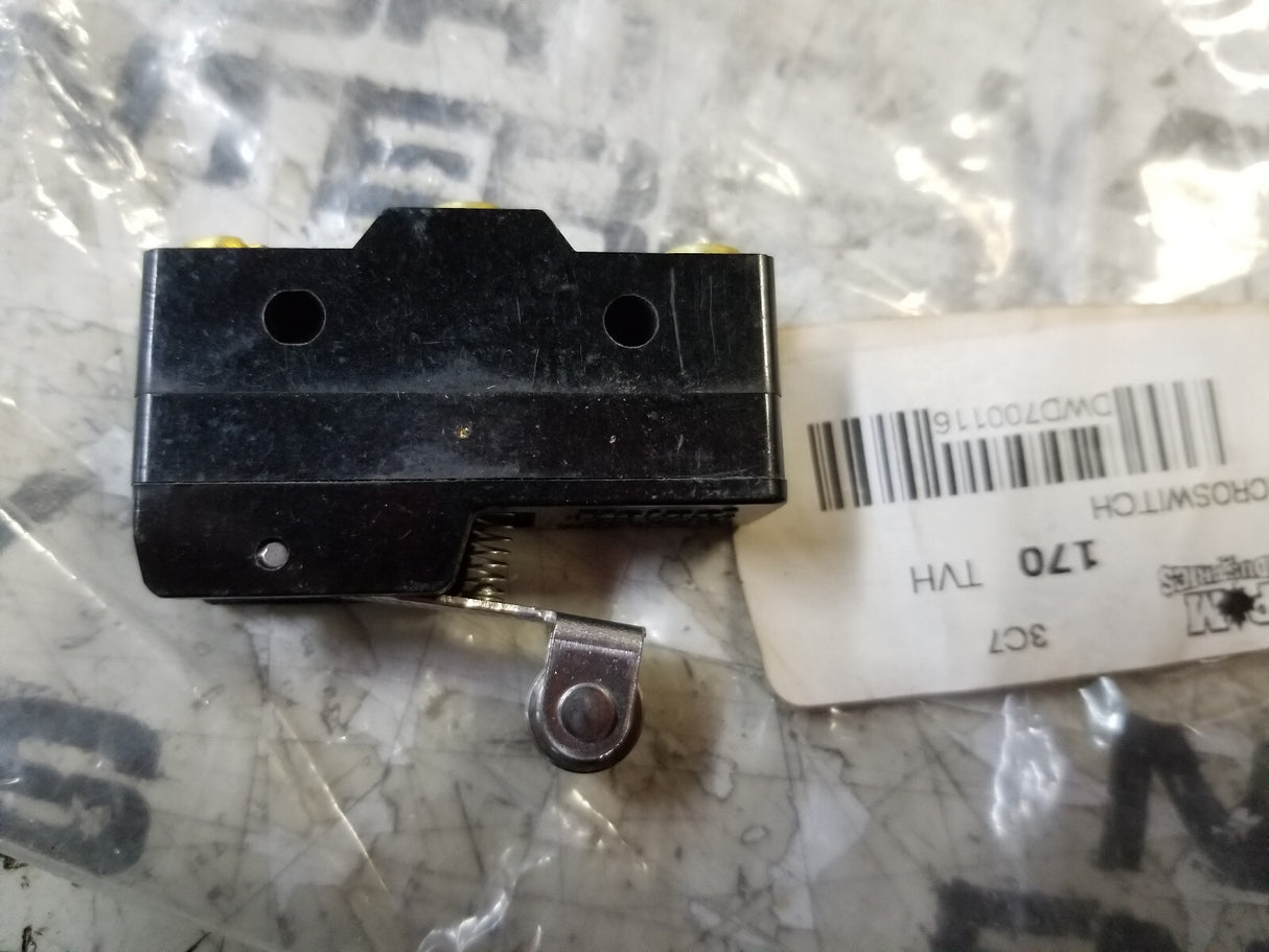 DWD700116 700116 PARK BRAKE SWITCH Daewoo