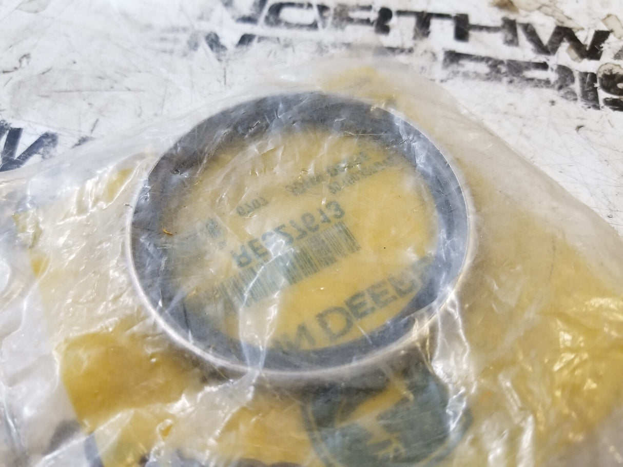 RE527613 JOHN DEERE SEAL